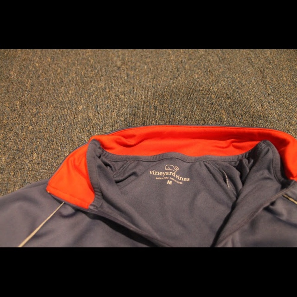 Mens medium performance vineyard vines quarter zip